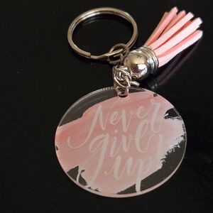 1pc Never give up - Keychain